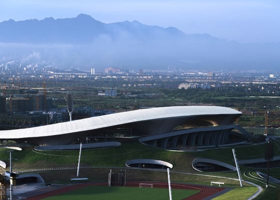Palestra prefabbricata d'acciaio su misura delle costruzioni del metallo dello stadio Q355 della struttura
