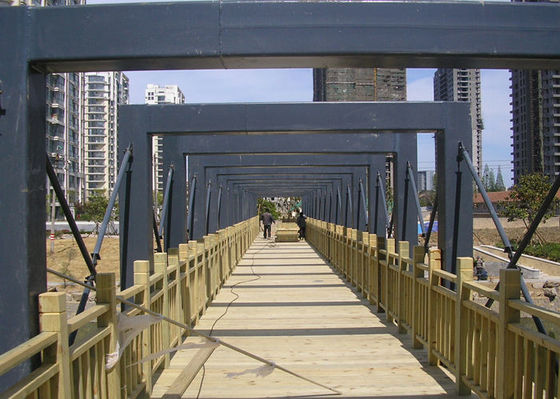 Q235B ha prefabbricato la costruzione facente un giro turistico della piattaforma di ponte della struttura d'acciaio
