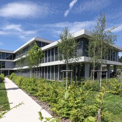 L'annuncio pubblicitario ha prefabbricato la struttura di costruzione d'acciaio GB professionale del metallo