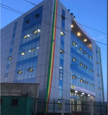 Edificio in acciaio prefabbricato moderno a più piani personalizzato