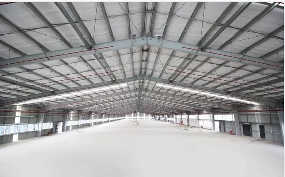 Fabbrica di costruzioni in metallo e costruzione di strutture in acciaio per l'industria