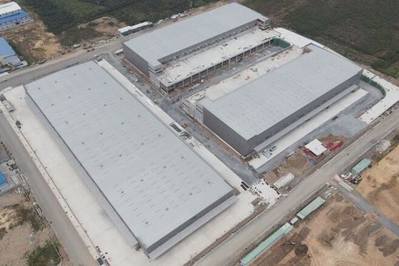 Struttura del portale Attrezzatura in acciaio per impianti di lavorazione con porte scorrevoli
