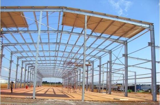 Struttura del portale Attrezzatura in acciaio per impianti di lavorazione con porte scorrevoli