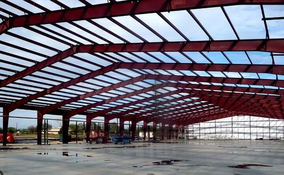 Immagazzino di stoccaggio con struttura in acciaio a sezione H saldata con buona capacità di carico