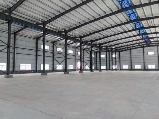 Lavori prefabbricati di costruzioni in metallo e acciaio con strutture e isolamento