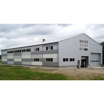 Progettazione di disegni per un laboratorio di strutture in acciaio con tubi di scarico in PVC