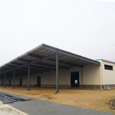 Strutture industriali in acciaio, atelier di costruzione, piegatura ISO9001