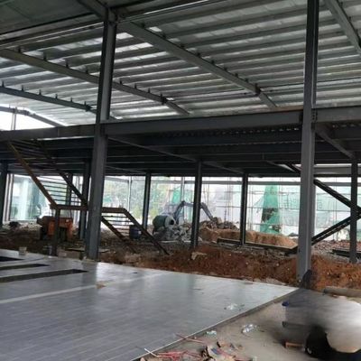 Studio di costruzione di strutture in acciaio per tetti in metallo leggero