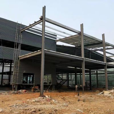 Studio di costruzione di strutture in acciaio per tetti in metallo leggero