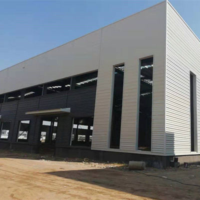 Laboratorio di struttura in acciaio su misura con trattamento e materiali di superficie galvanizzati