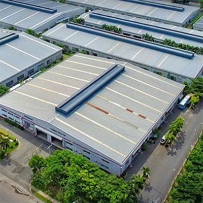 Immagazzino di struttura in acciaio prefabbricata su misura per lo stoccaggio e la produzione