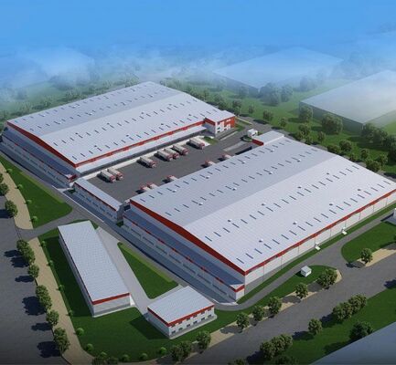 Un'officina con struttura in acciaio costruita con materiali Q355/Q235 provenienti dalla Cina